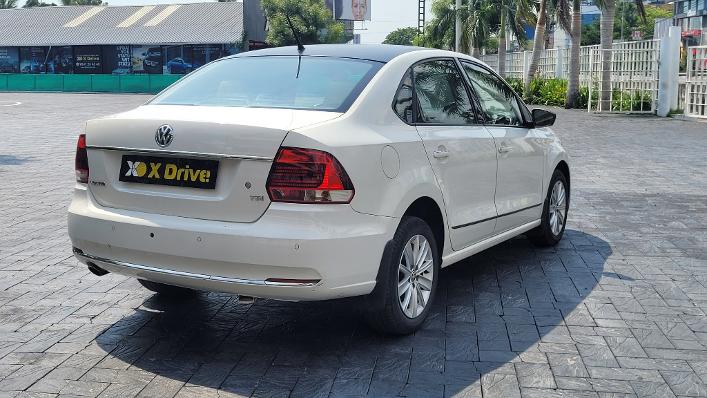 
								Volkswagen Vento Diesel 2015 full									