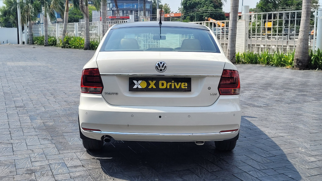 
								Volkswagen Vento Diesel 2015 full									
