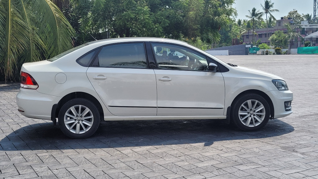 
								Volkswagen Vento Diesel 2015 full									