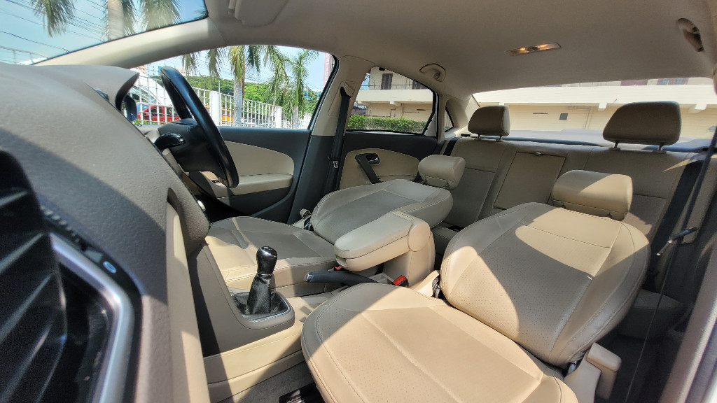 
								Volkswagen Vento Diesel 2015 full									